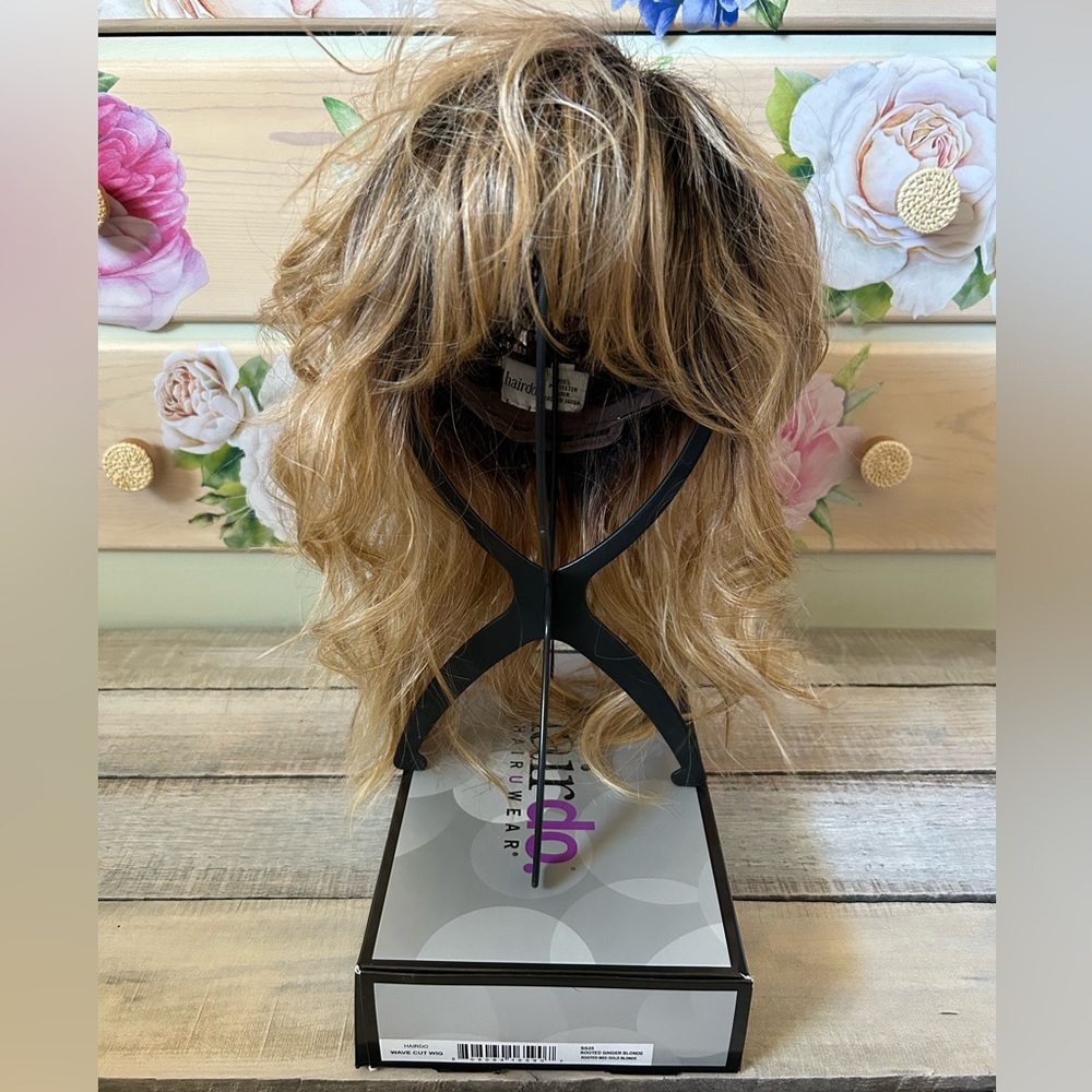 Hairdo wig by hairUwear Wave Cut Wig